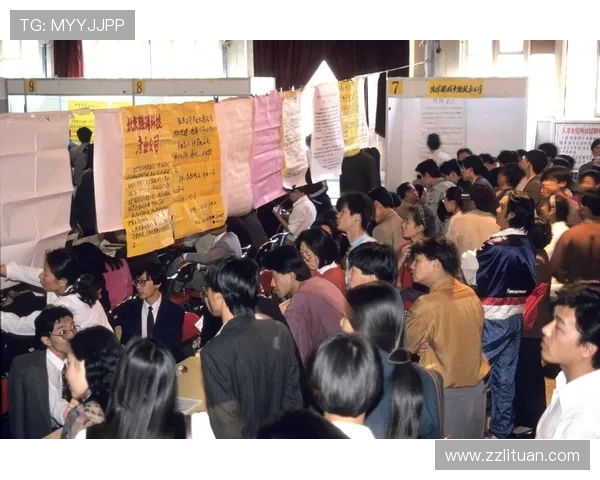 武井咲：不止是笑容，更是一种时代印记